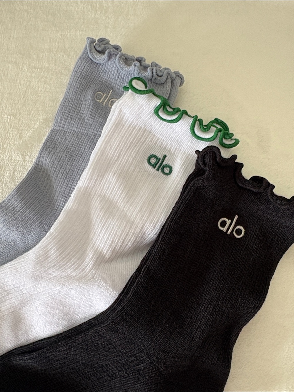 Alo Socks - Picture 6 of 11